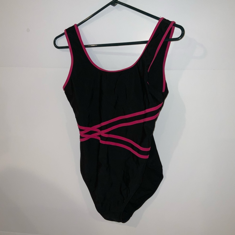 Woman’s Catalina Black Swim Suit/ Size: M 8-10